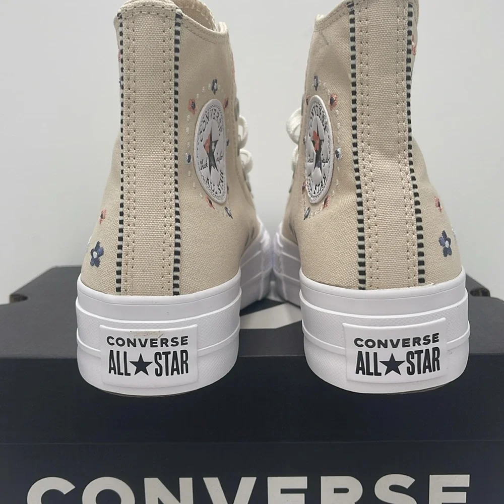 Converse Women's Cream High-Top Platform Sneakers A14265C CTAS LIFT HI LIGHT DUN